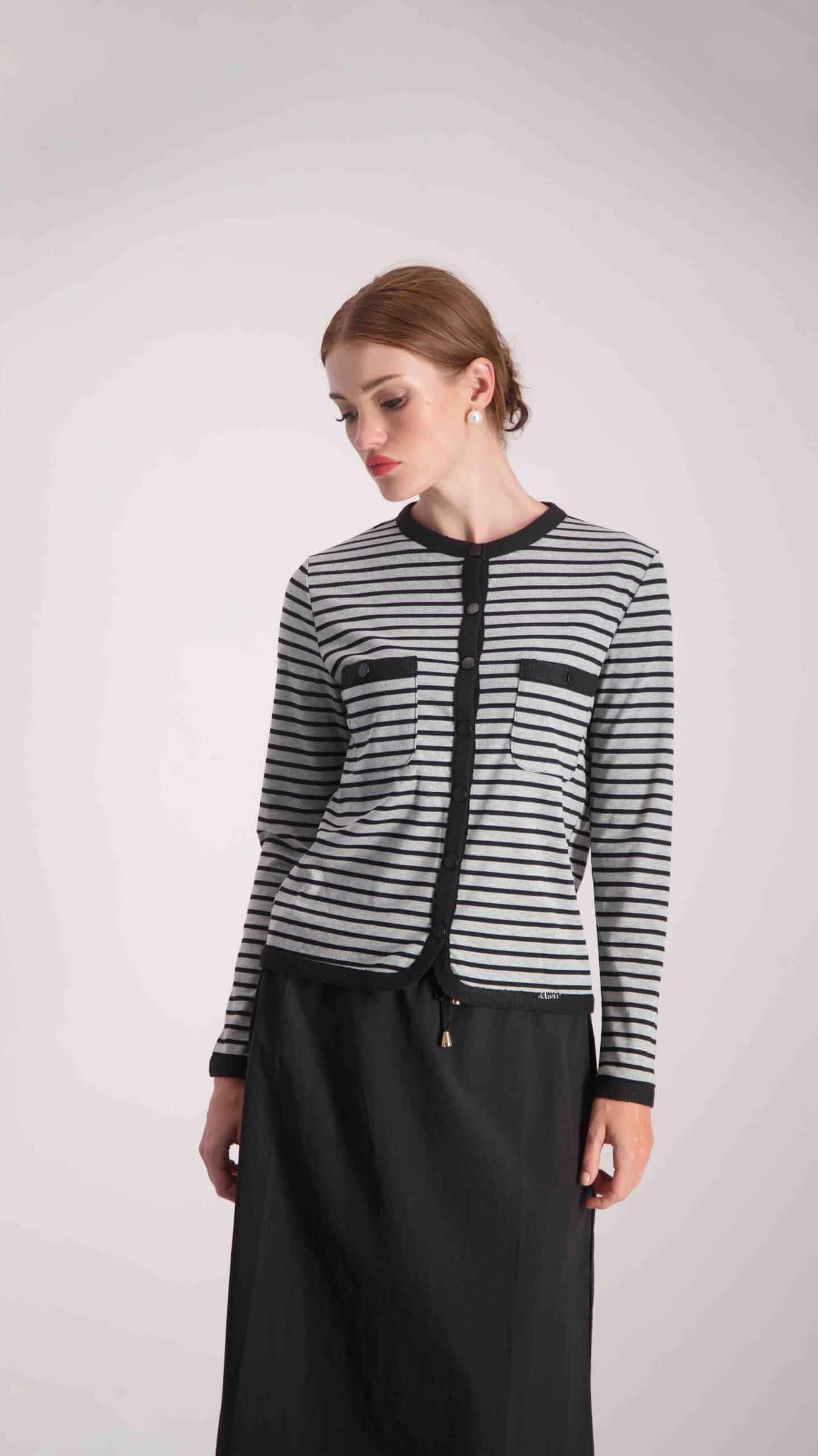 חולצת ניר אפור