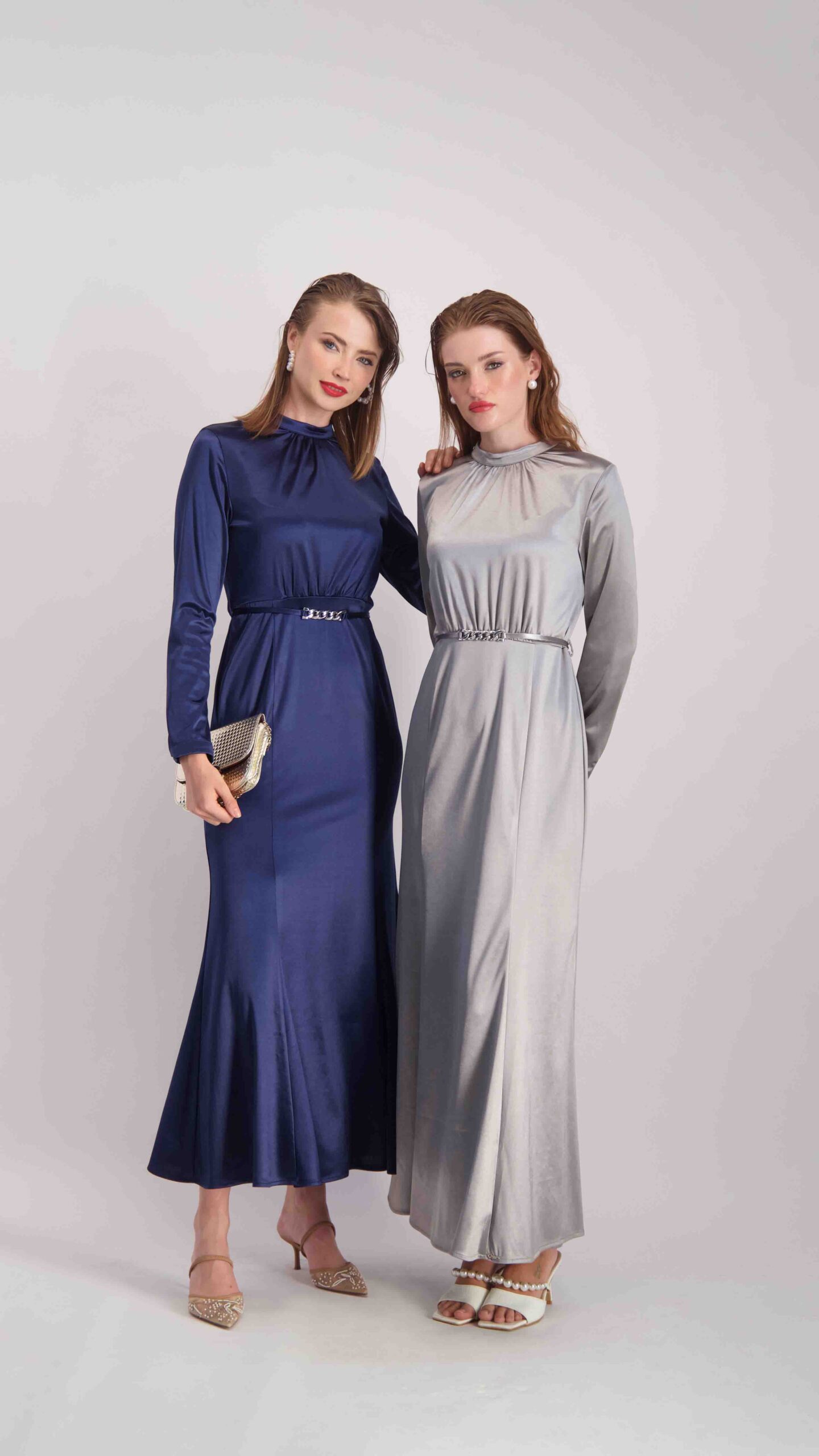 שמלת אדל מקסי נייבי – תמונה 6