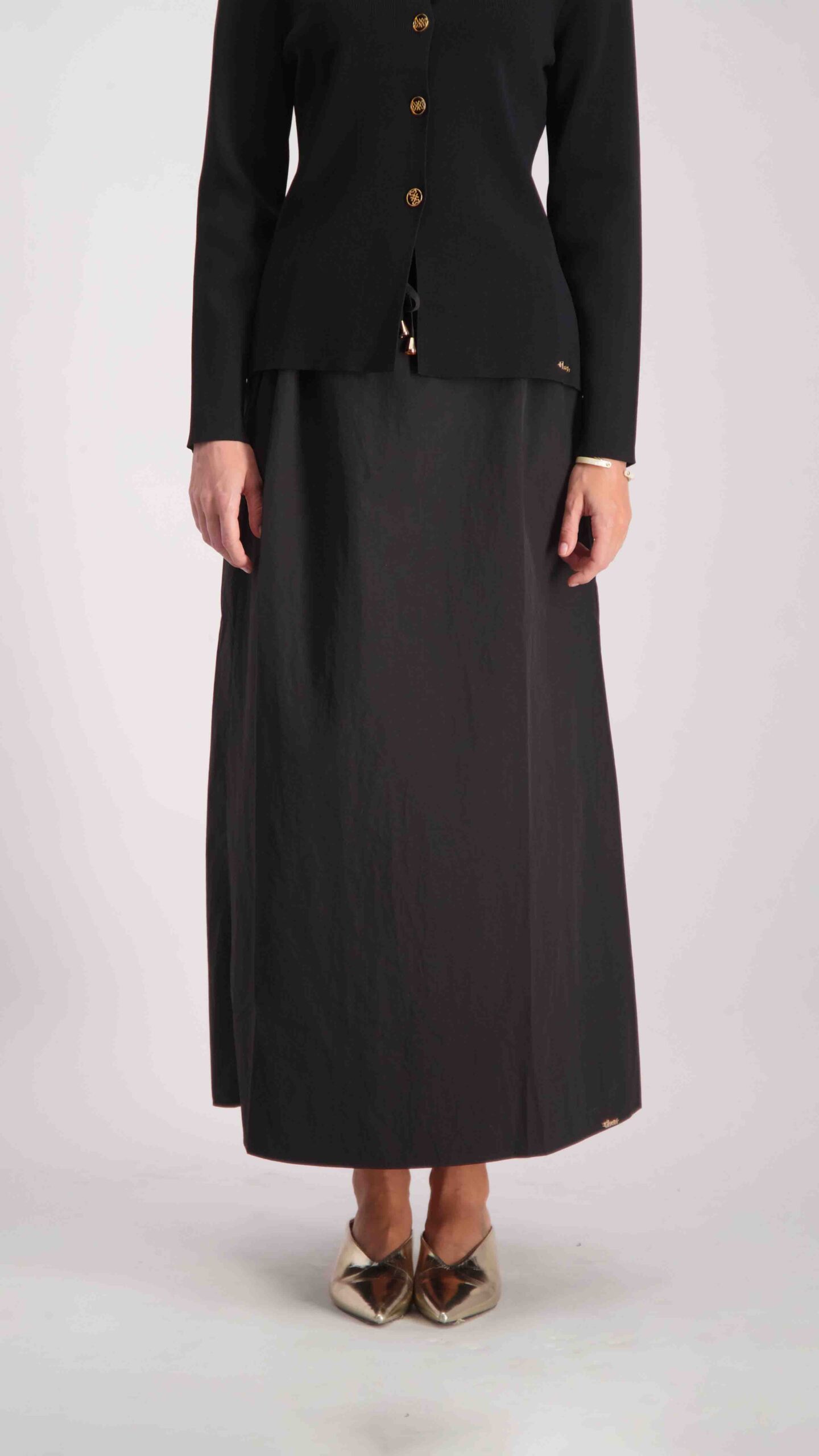 חצאית אור שחור – תמונה 5