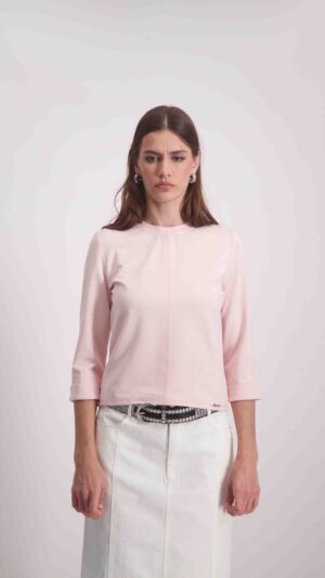 חולצת ורד ורוד