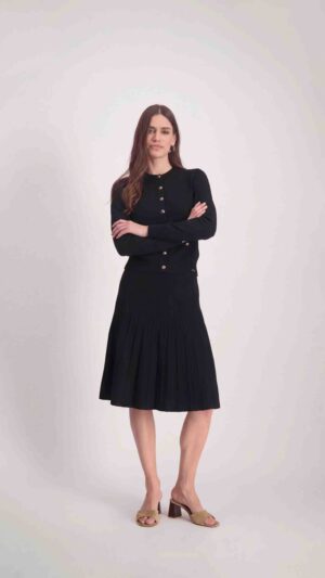 חולצת נורה שחור