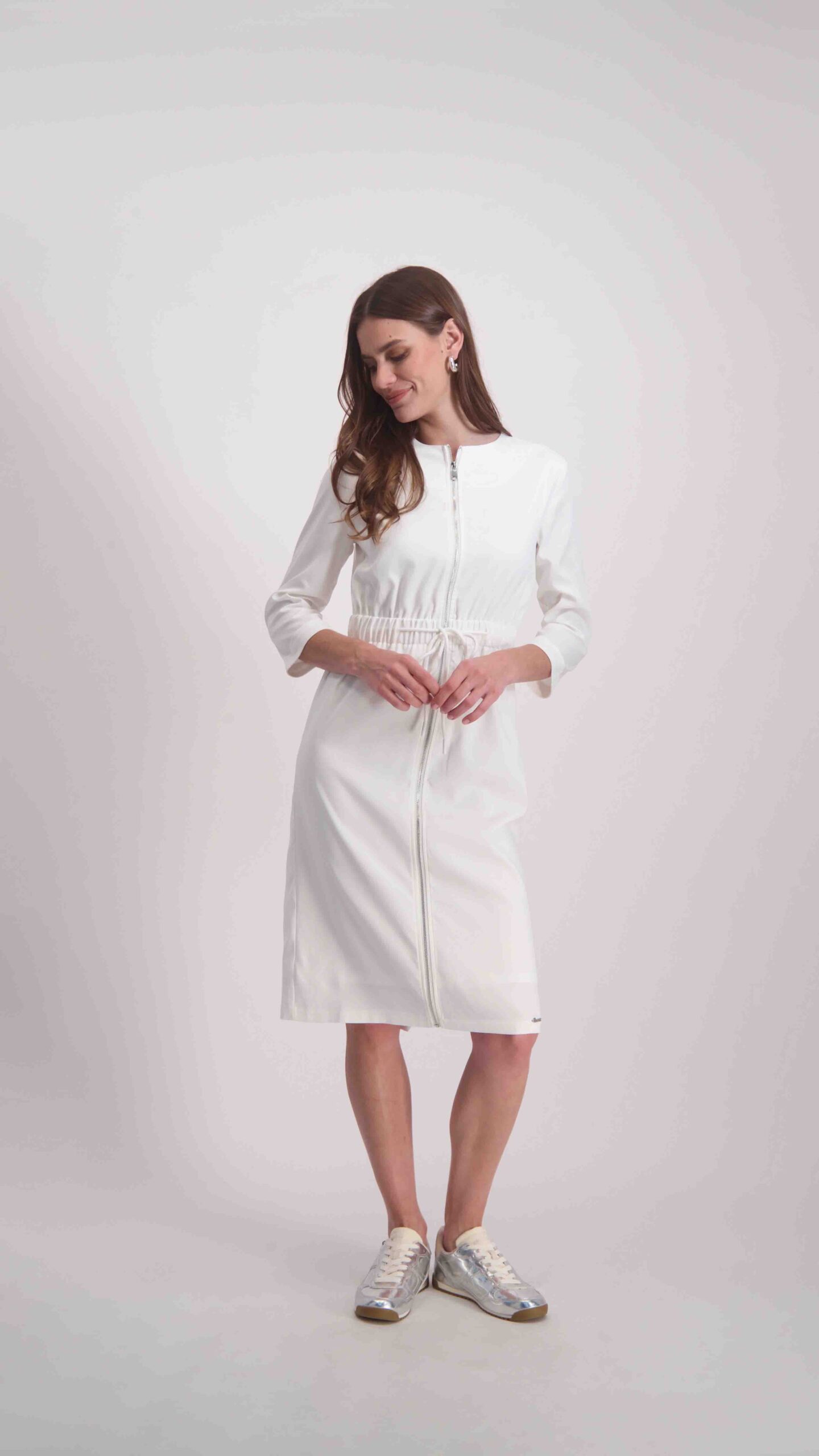 שמלת ניר לבן