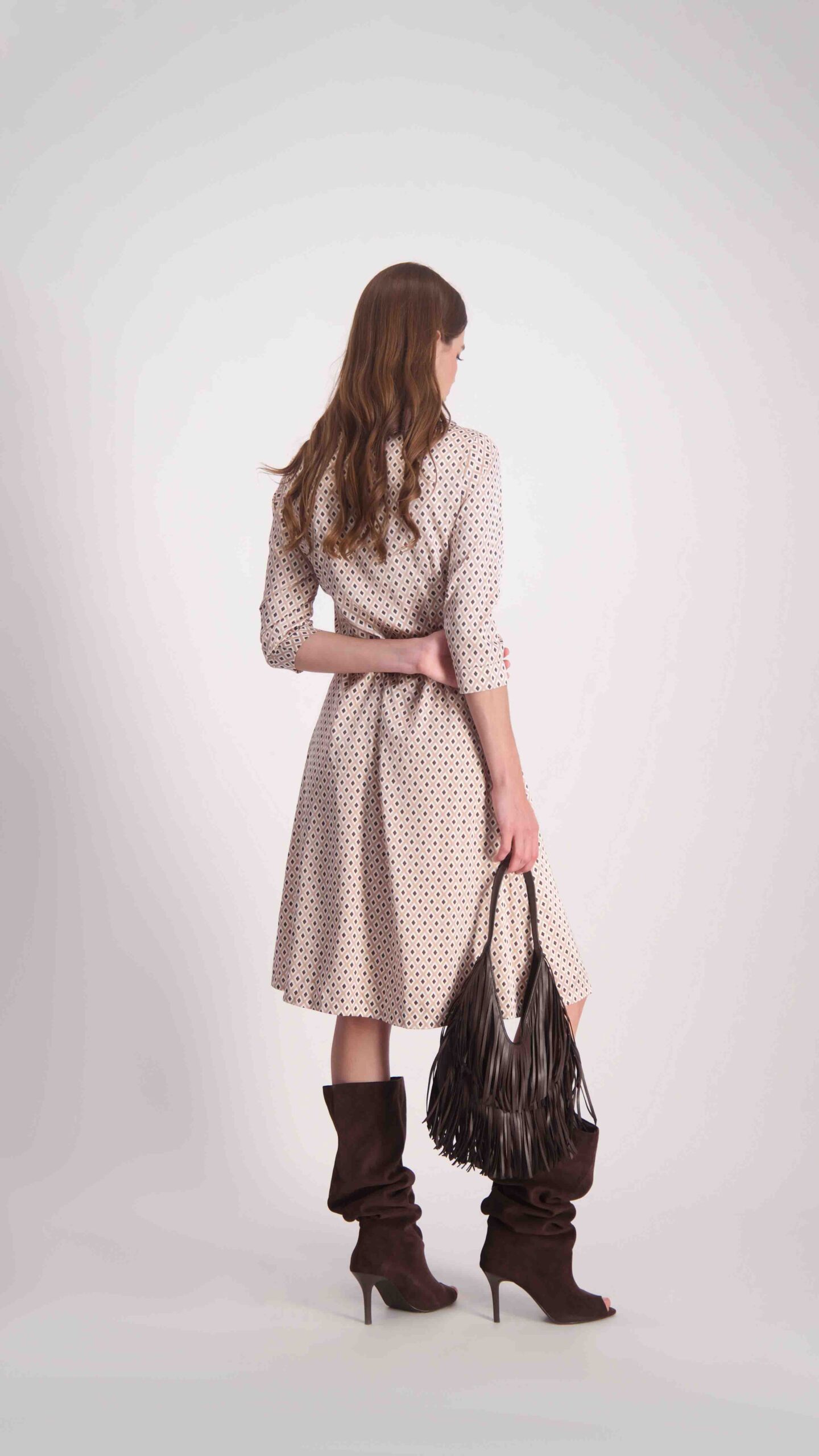 שמלת רוני ורוד – תמונה 4