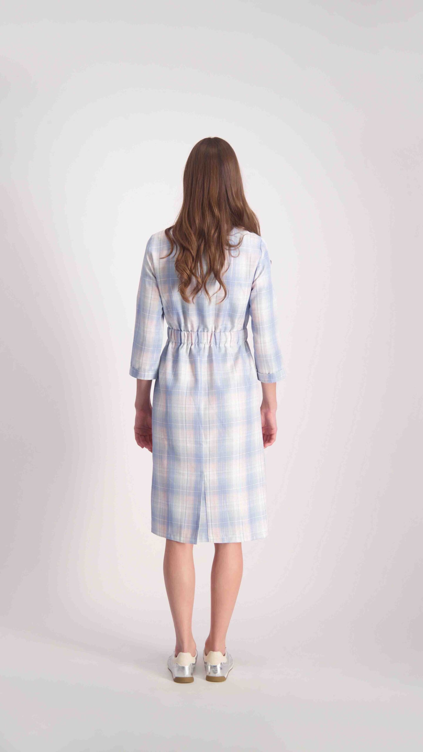 שמלת ניר תכלת – תמונה 4