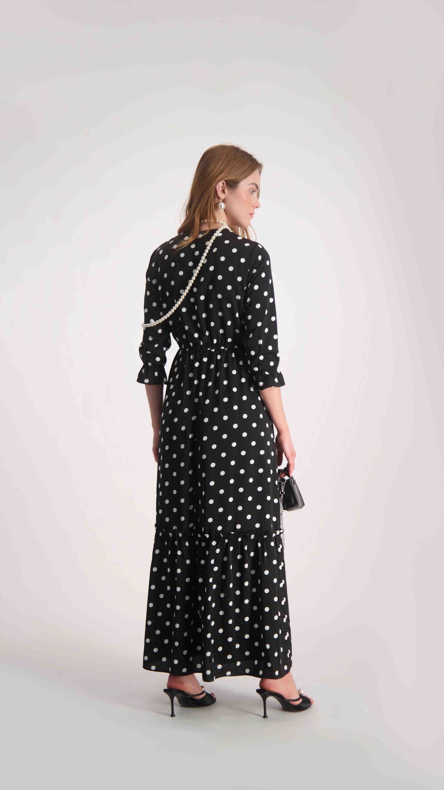 שמלת אורי מקסי שחור – תמונה 4