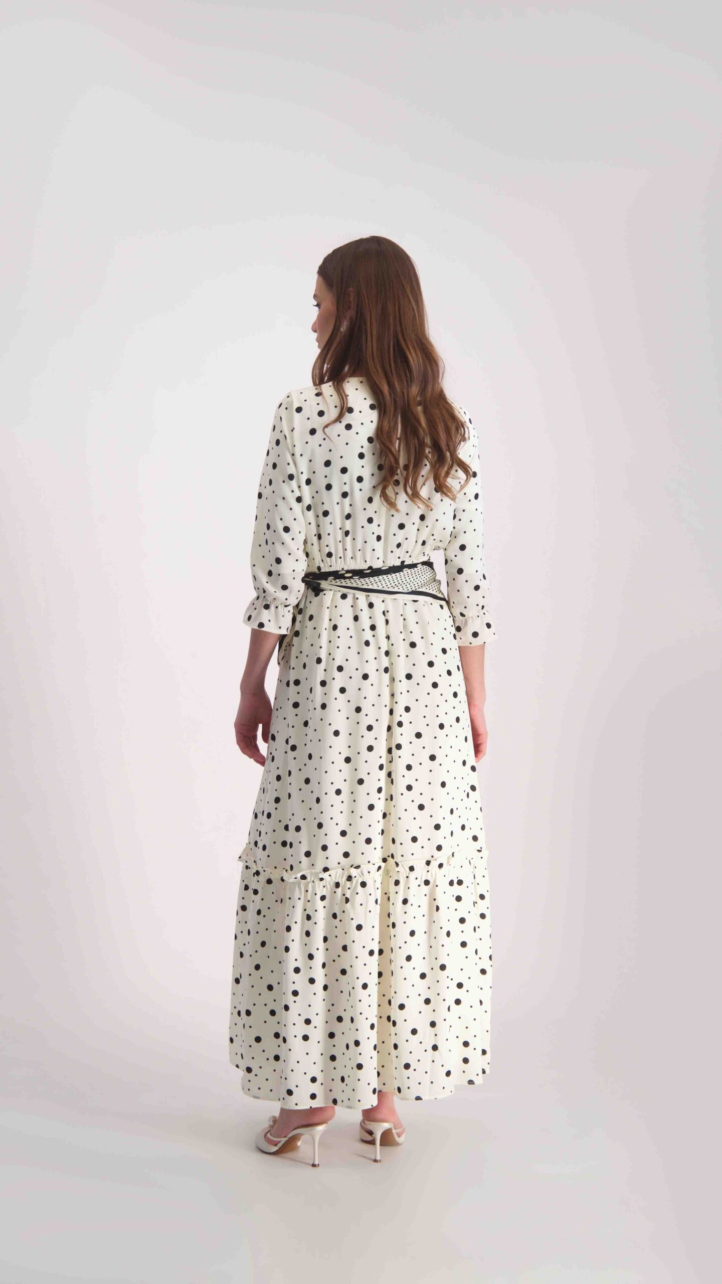 שמלת אורי מקסי לבן – תמונה 3