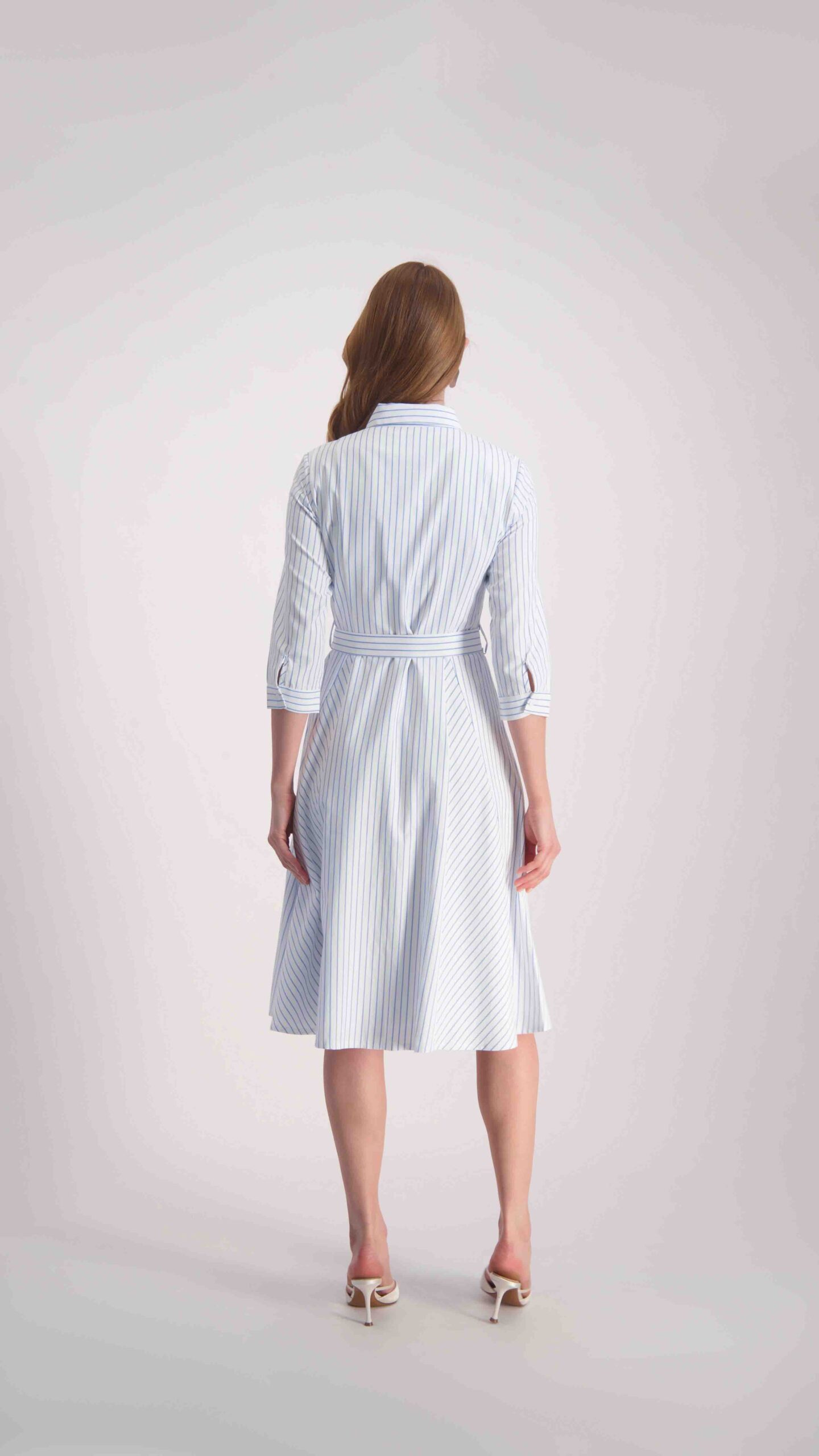 שמלת קרן תכלת – תמונה 4